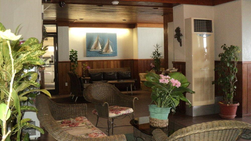 West Plaza By The Sea Hotel Корор Екстериор снимка